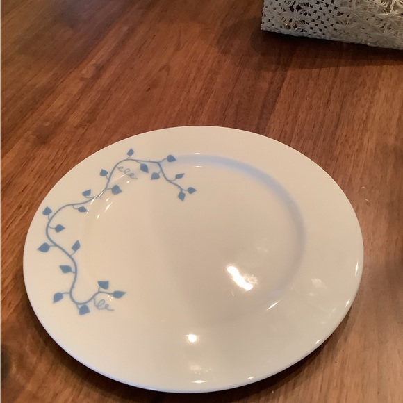 BNWT Bridget Dobson climbing creeper blue pattern 6 piece dinner service for 8 - Picture 6 of 6